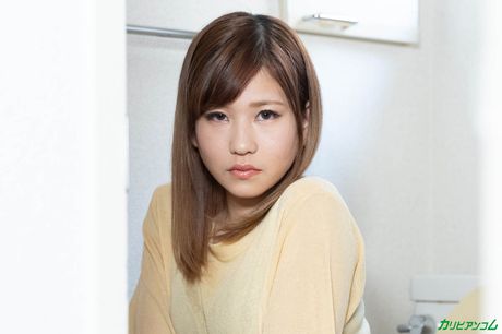 Asiatisk skønhed Hikari Endo får sin fisse slikket og kneppet