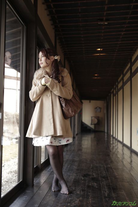 Asian Milf Maya Izumi gets her pussy licked and dicked by a horny guy