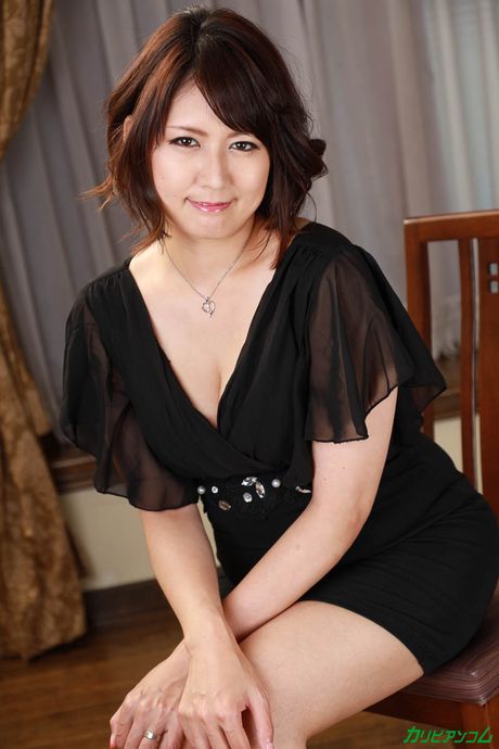 Asian cutie Maya Misaki gets her pussy licked out and dicked