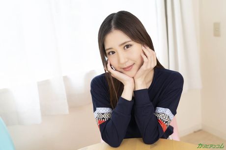 亞洲美女櫻井惠美被白人男人舔陰乾