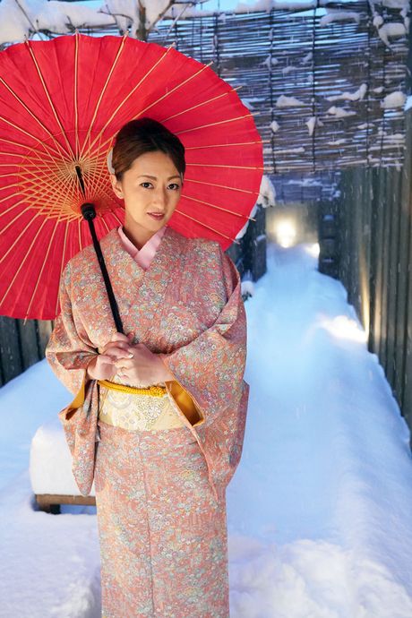 Asian Milf with amazing tits Rena Fukiishi gets a creampie after a hot 3some