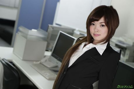 Asian assistant Rin Amane gets her muff stuffed by her boss