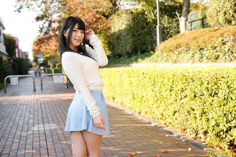 亞洲少女上原亞衣被舔陰並被操