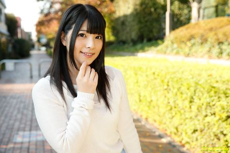 亞洲少女上原亞衣被舔陰並被操