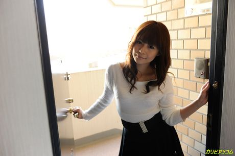 アジアの美女、京野明日香がバスルームでオマンコを舐められ、チンポを突っ込まれる