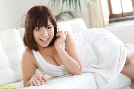 Asian cutie Wakaba Onoue highlights her large boobs and gets a creampie