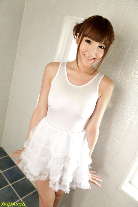 Asiatisk søde Runa Hanekawa får sin twat creampied efter et varmt fuck