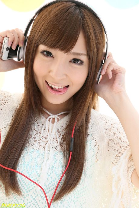 Asiatisk søde Runa Hanekawa får sin twat creampied efter et varmt fuck