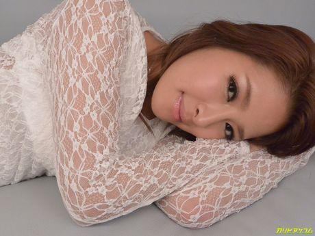 Asiatisk teenager Nana Ninomiya får sin fisse spist ud og kneppet