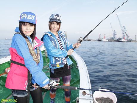 Lille asiatisk pige Nonoka Kaede får sin fisse spist ud og kneppet