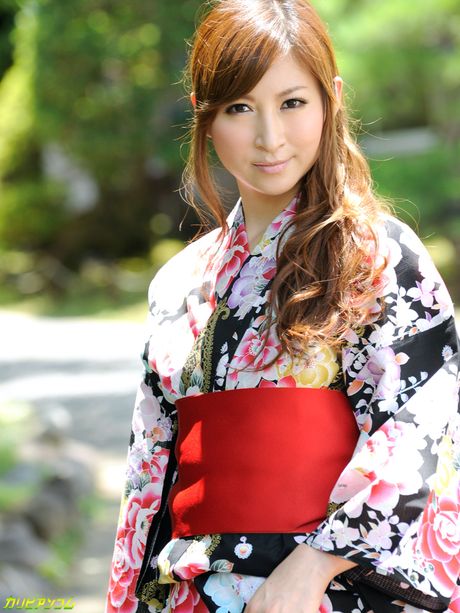 棕眼日本少女 Reira Aisaki 被舔陰和乾