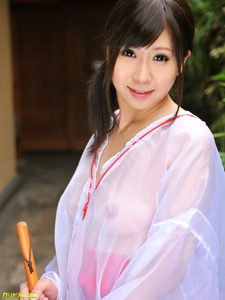 アジア人熟女ゆめそらのがソファでオマンコを舐められチンポを突っ込まれる