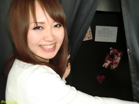 業餘米娜被一個淫蕩的男人猛幹