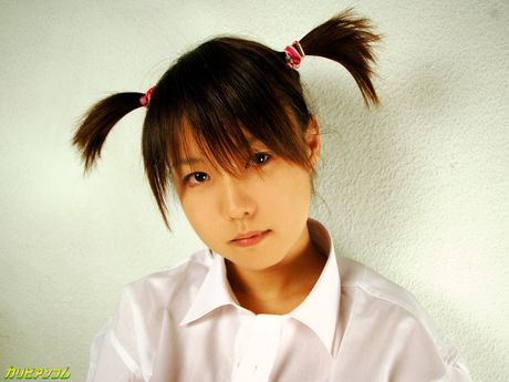 Asiatisk dukke Nami Honda får sin fisse slikket og kneppet af en liderlig fyr