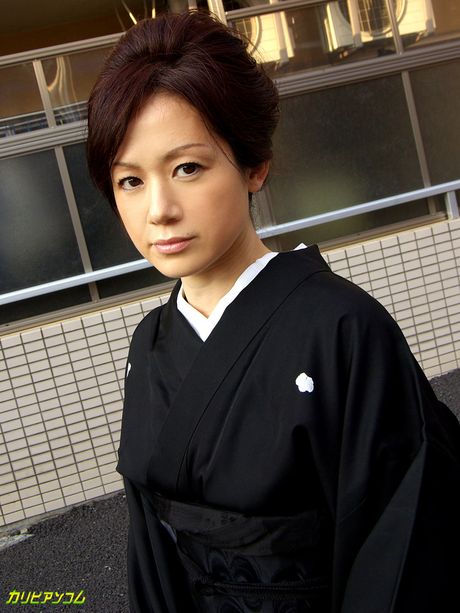 Asian beauty Amateur gets banged by a horny man in a living room