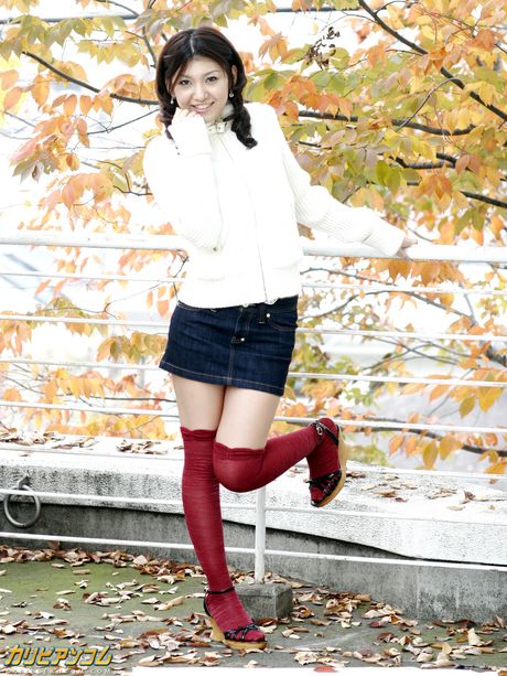 アジアンドールの葉月沙耶が3Pでダブル挿入を受ける