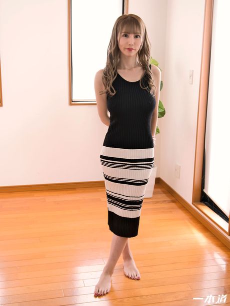 Asian Mom Maki Koizumi gets her big juggs covered in cum after a bath