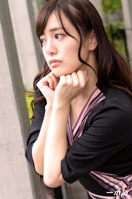 Asian stunner Mai Shirakawa sports a creampie after a fuck