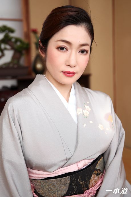 Asian babe Ryu Enami gets naked before a vaginal insertion