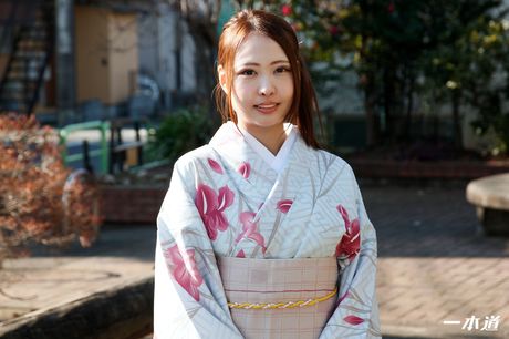 Asian covergirl Nanako Asahina gets banged after a tea party