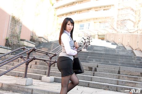 Asian babe Kokone Shirose gets her pussy licked and fucked by a white guy