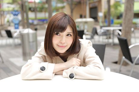 Brunøjede japanske babe Yua Ariga får sin fisse creampied