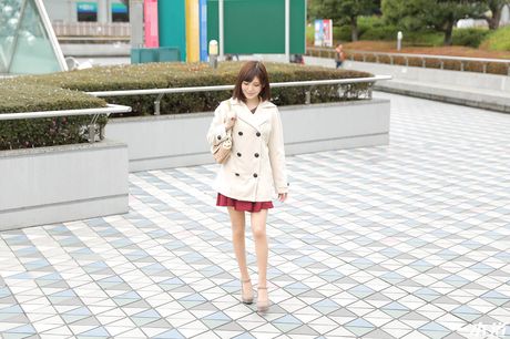 Brunøjede japanske babe Yua Ariga får sin fisse creampied