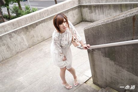 Asian stunner Honoka Orihara gets her twat stuffed with a dick on a bed