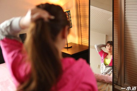 亞洲模特兒 Mari Tashiro 舔陰部後被內射