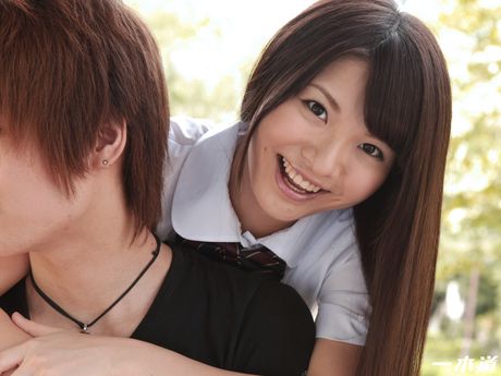 Asiatisk teenager Natsuki Hasegawa får sin fisse creampied efter en fisse slikning