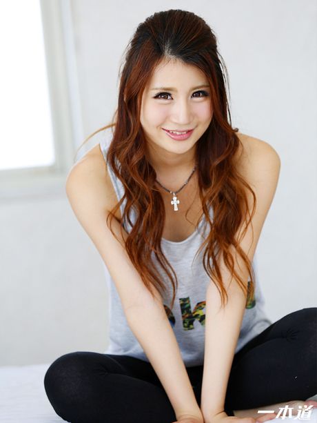 亞洲女孩 Rino Akane 在性交後被內射