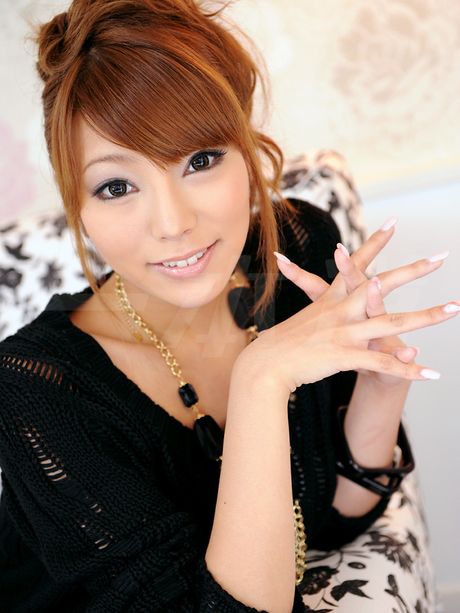 Asiatisk skønhed Ren Aizawa får sine fantastiske bryster og fisse kneppet af en hooked hingst