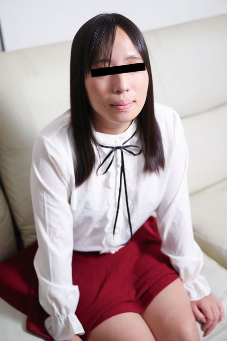 Asian cutie Emiri Imai gets her pussy teased and fucked by a white guy