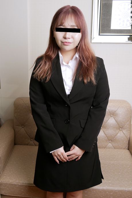 アジア人の女の子、細川洋子が巨乳を露わにしてPOVで中出しされる