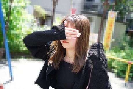 Asian beauty Miki Osawa gets her pussy stuffed with a dildo