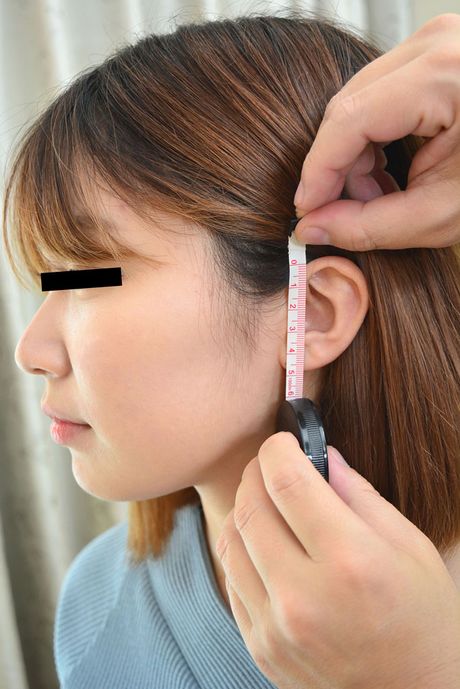 Asiatisk dukke Rumi Fujita får sin fisse kneppet af en stor pik