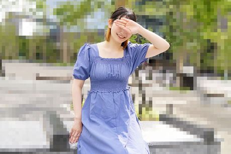 Asiatisk covergirl Yui Mitsukawa får sin twat fyldt med en pik i en solo