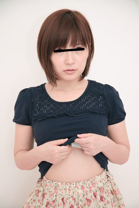 亞洲女孩 Kaede Oshiro 在 POV 口交後被內射