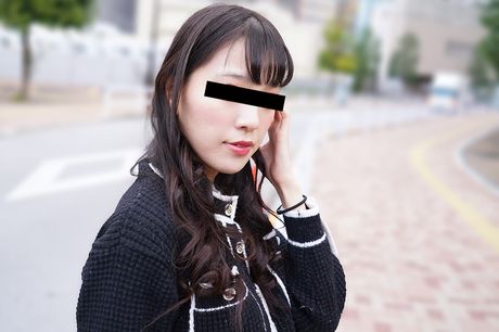 亞洲女孩 Aya Izumi 的愛洞被大雞巴塞滿