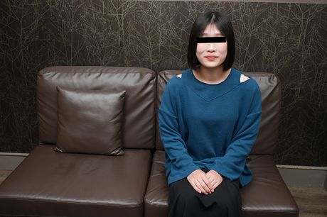 Asian beauty Hiroko Tanaka has sex with a guy on a sofa