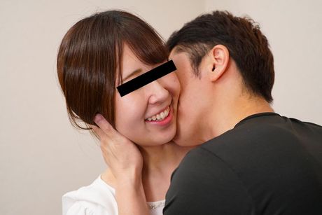 Asiatisk skønhed Minami Nakata demonstrerer sine fantastiske jugger og får sin twat fyldt