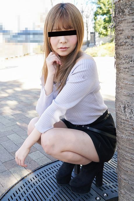 Asian Cougar Hana Takasaki gets her pussy fucked in a chair