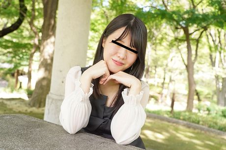 アジアの女の子、葵さつきはセックスの後に彼女の猫を中出しされる