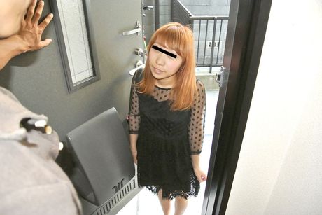 Asian maid Misaki Yamamoto gets her twat stuffed with a dildo in a solo