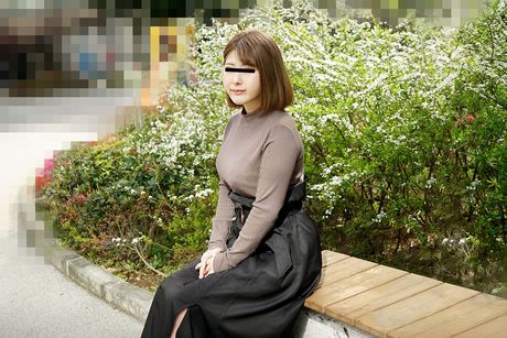 アジアのアマチュア丸山舞が彼女の膣にディルドを詰め込まれる