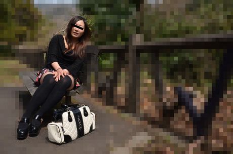 Asiatisk pige Kaori Matsumoto viser sine store meloner frem og får en creampie