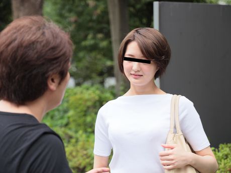 Engleagtige asiatiske MILF Mai Yoshino får sin fisse creampied efter et varmt fuck