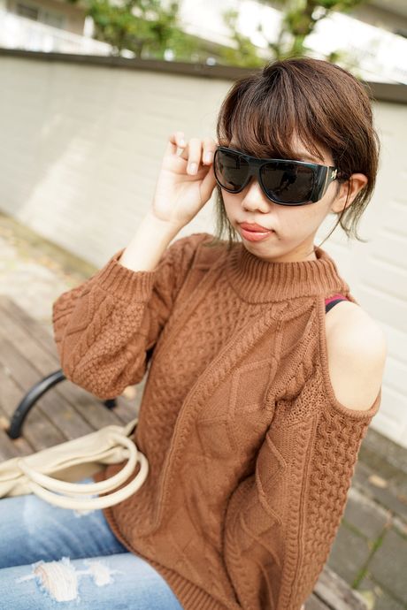 Asiatisk skolepige Miki Inoue får sin twat fyldt med en pik i en solo