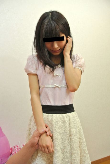 Fantastisk asiatisk Ryoko Kobayashi får sin fisse fyldt med en dildo