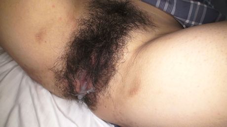 亞洲女學生齋藤文美的陰道被一根淫蕩的白色雞巴塞滿